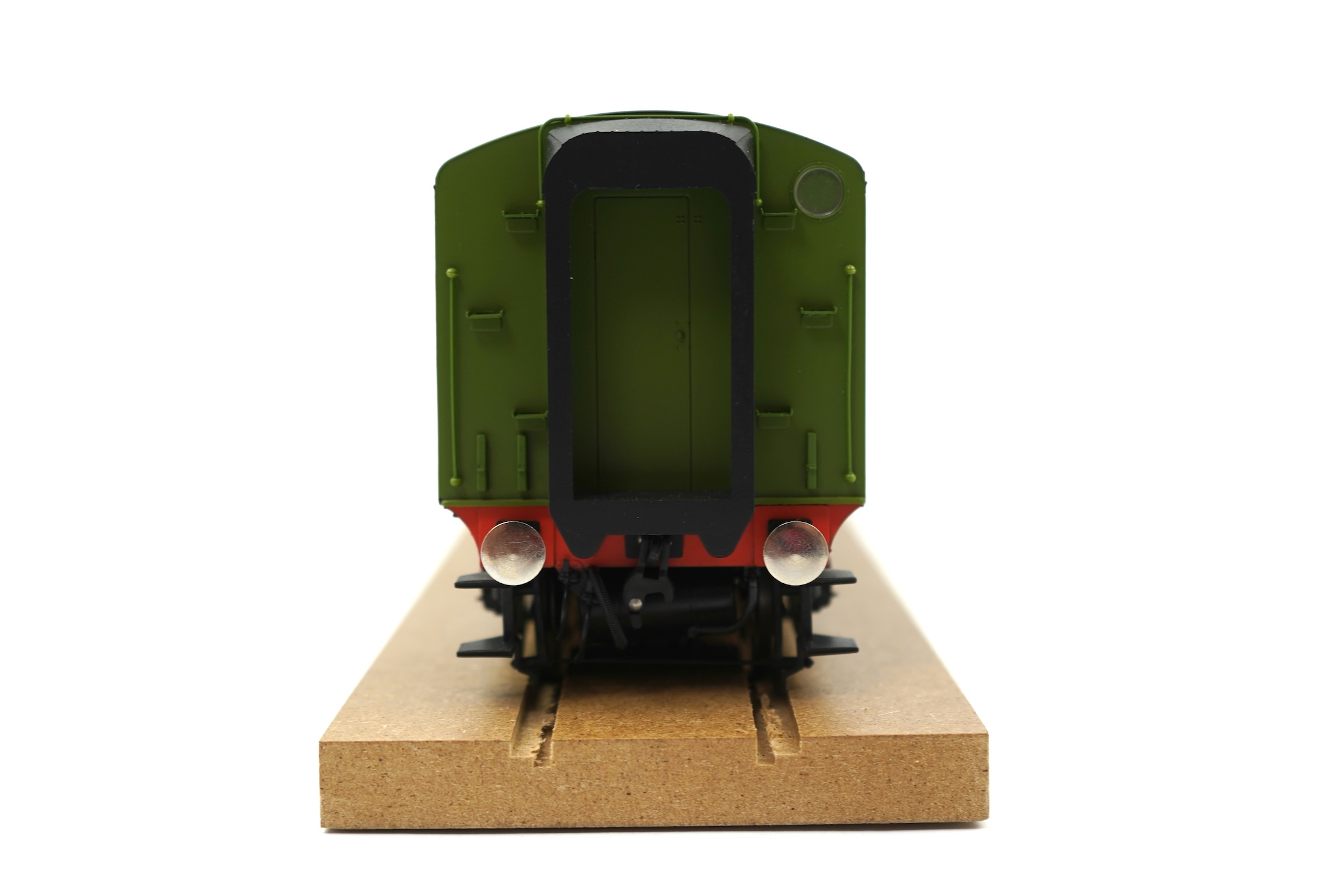 A boxed 0 Gauge Hattons Originals (H7-A3-001) model of LNER Class A3, Papyrus 2750, 4-6-2 tender locomotive, powered for two rail operation, with detailing elements and instruction manual.